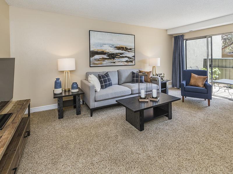 Living Room | 25 Broadmoor