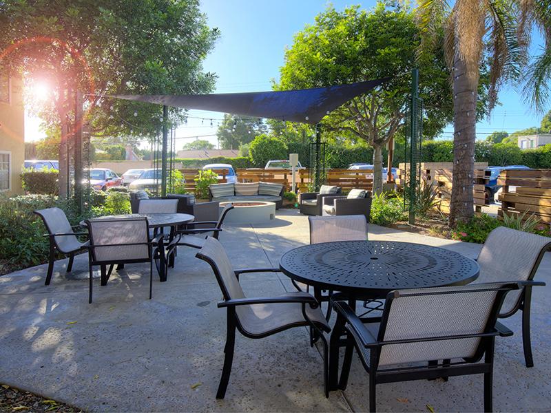 Huntington Breeze Apts in Huntington Beach, CA