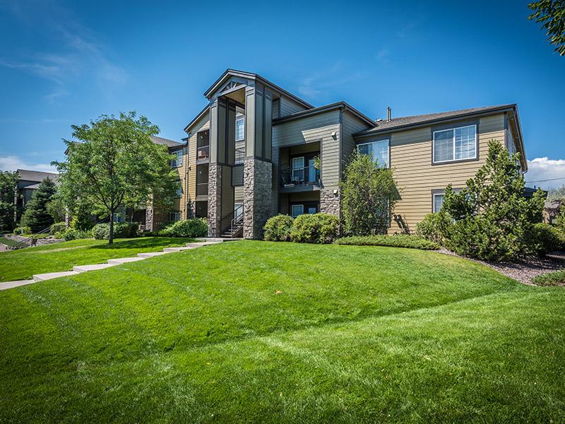 Building Exterior | Elevate at Red Rocks Lakewood Apartments