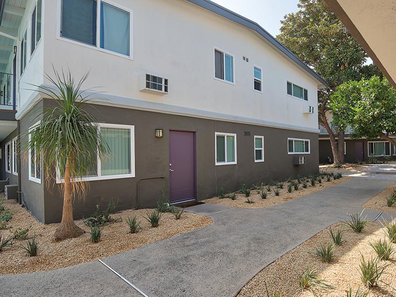 Exterior | Luxe at Burbank