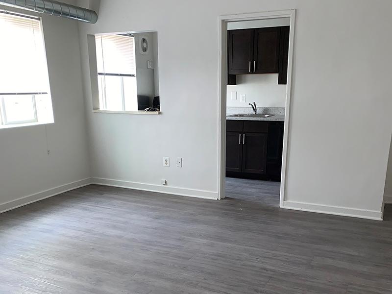 Front Room | Parkwood Apartments in Falls Church, VA
