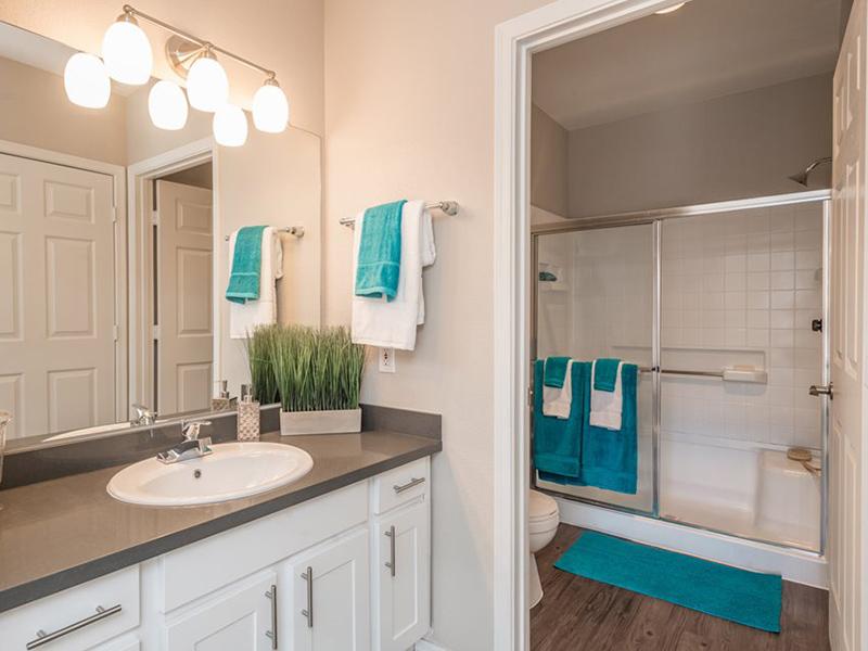Bathroom | Allegro Apartments