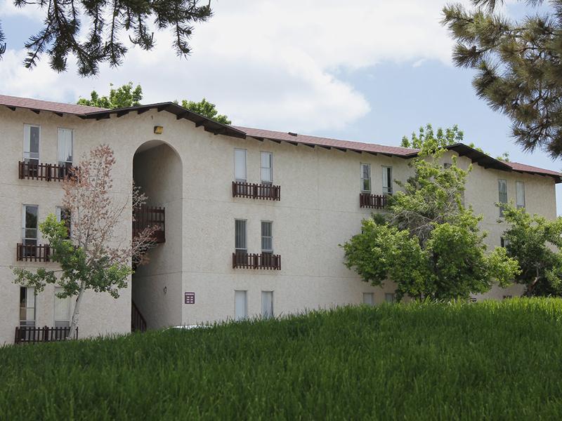 Exterior | Riviera Apartments in Northglenn, CO