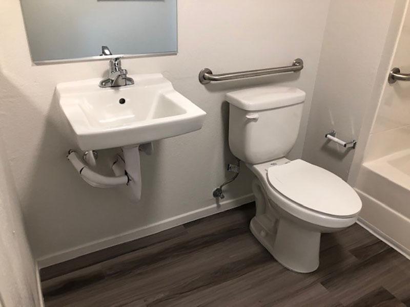 Sunrose Apartments Bathroom