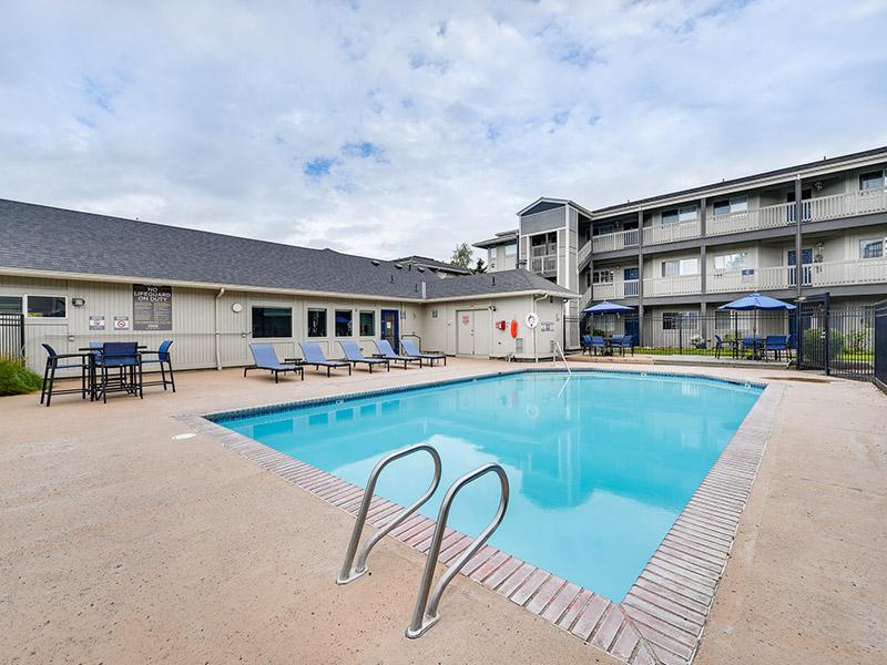 Pool | Bridge Creek Apartments