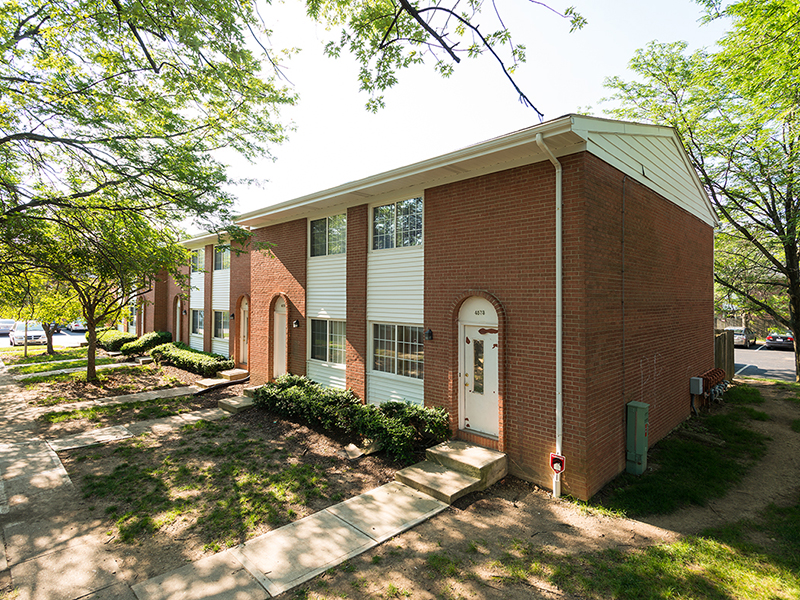Beautiful Landscaping | Northtowne Apartments in Columbus, OH