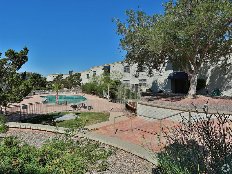 Apartments in El Paso with a Pool | Kings Hill