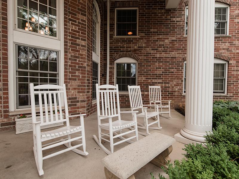 Lilac Apartments in Fox Lake, IL 60020 Market Apartments