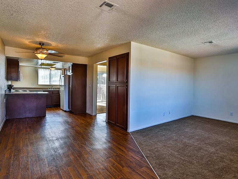Entry | El Parque Villas in Las Vegas