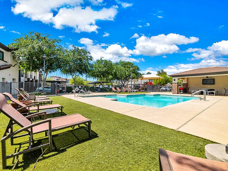 Swimming Pool | Town Center Apartments