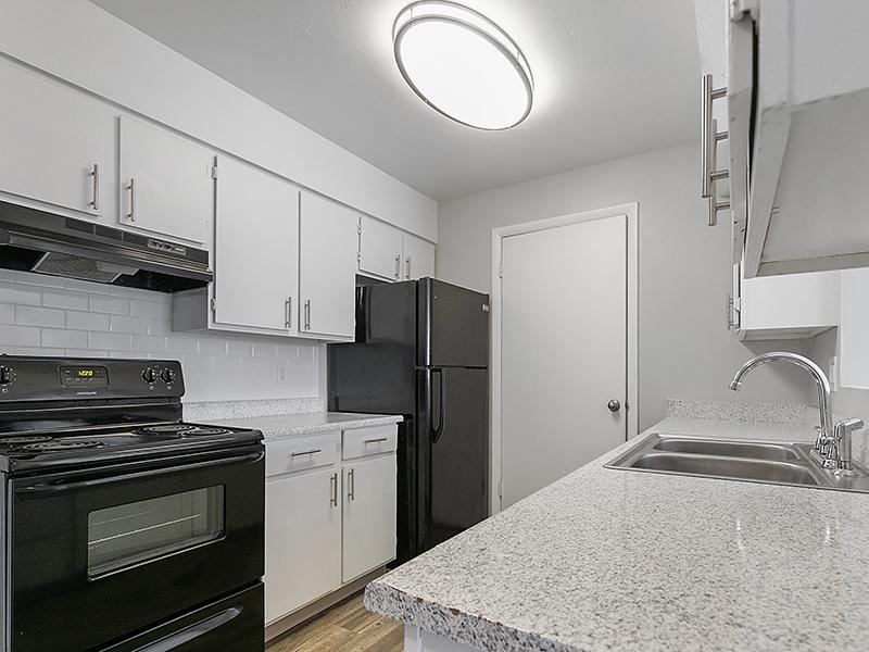 Kitchen | Aspire West Valley Apartments