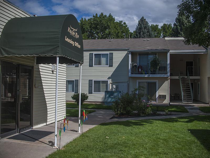 Clubhouse | Falcon Run Apartments