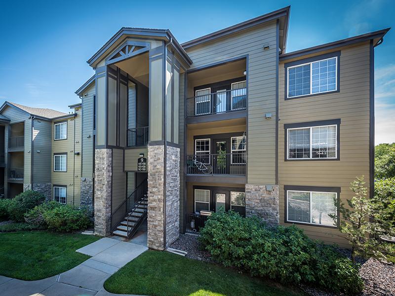 Exterior | Elevate at Red Rocks Lakewood Apartments