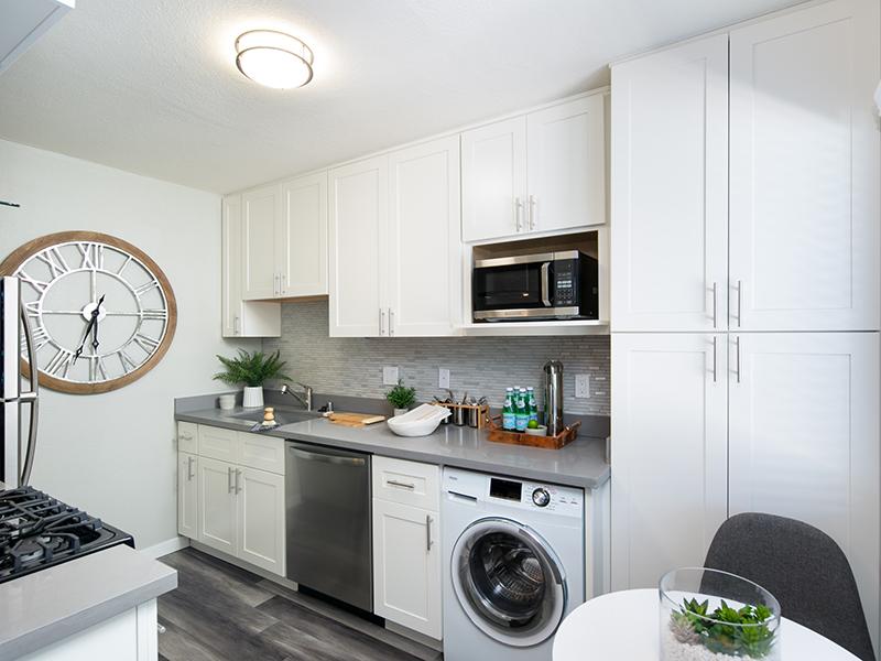 Kitchen | Bay Vista Apartments