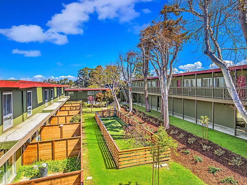 Exterior | Pacific Pines