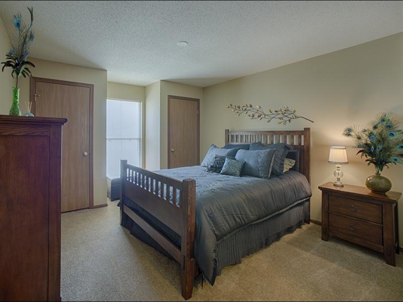 Bedroom | 1 Bedroom Apartments in Merriam, KS