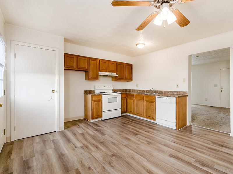 Sharon Green Townhomes Apartments in Columbus, OH 43229