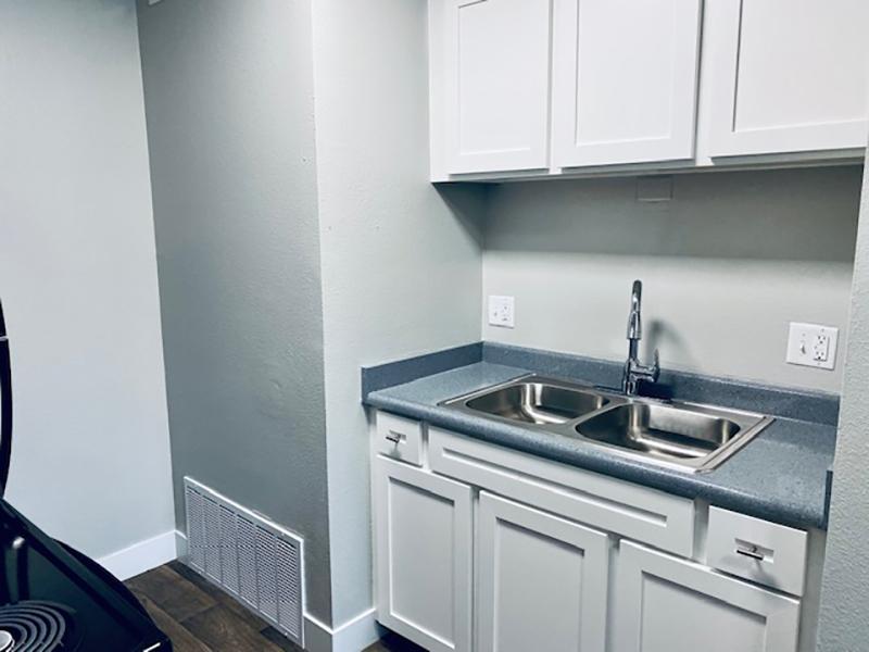 Kitchen | Downtown West Apartments