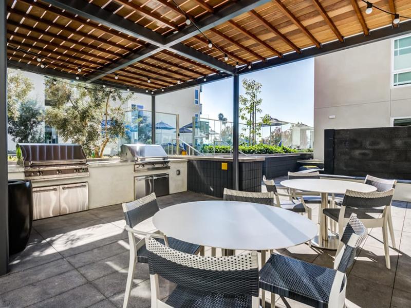 Outdoor Seating | The Link Apartment in Glendale, CA