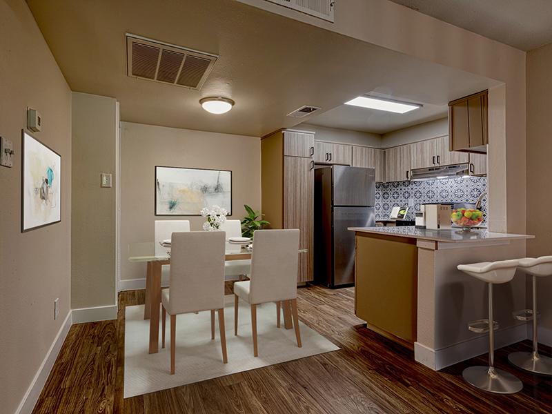1x1 Dining Room | Park Paloma