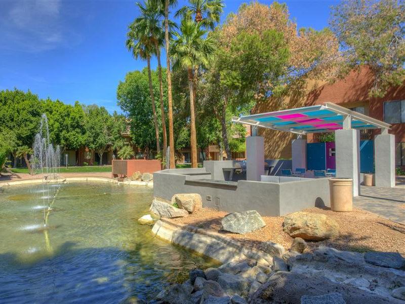 Fountain | The Maddox Apartments