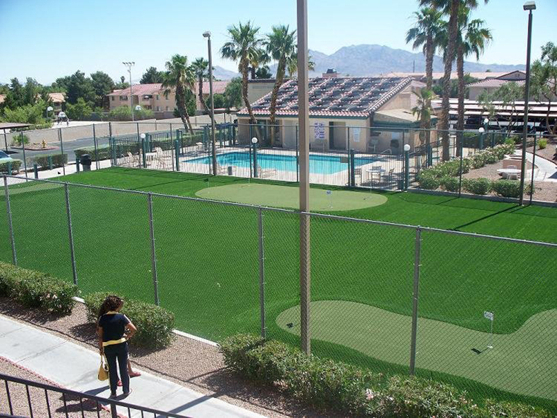Putting Green | Sun Chase Apartments in Las Vegas, NV