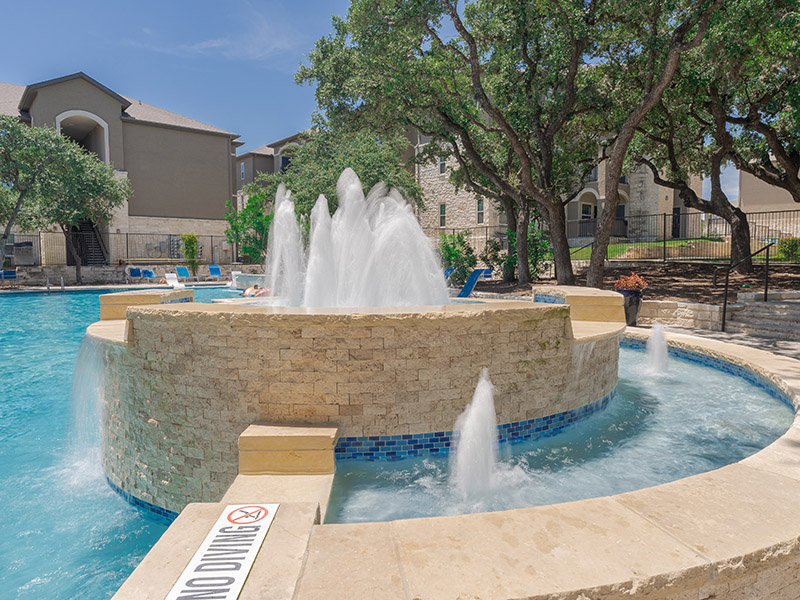 Luxury Pool | Cascadia Apartments in San Antonio, TX