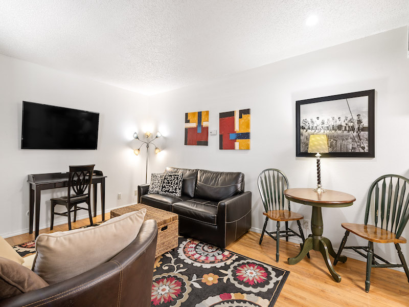 Trestles Condominiums | 1 Bedroom 1 Bath Living Room | Apartments in Odessa