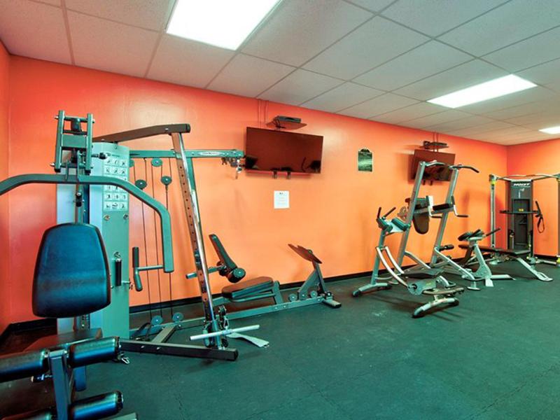 Gym | Oak Tree Park Apartments