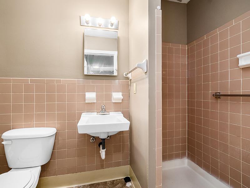 Bathroom | Marion Square
