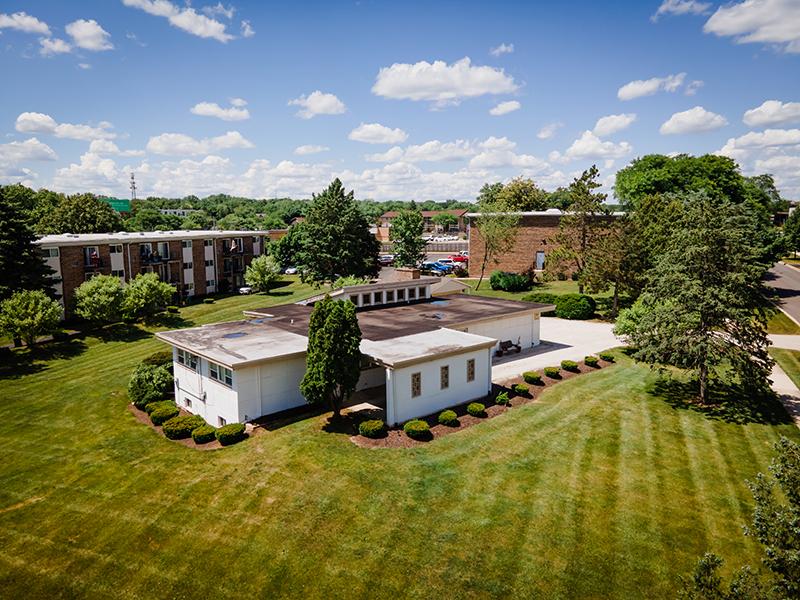 Wellington Creek Apartment's Exterior