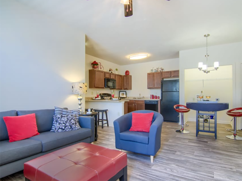 Living Room | Woodside Apartments in Mobile, AL