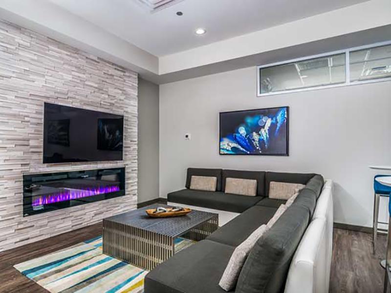 Lounge | One Nineteen on Main