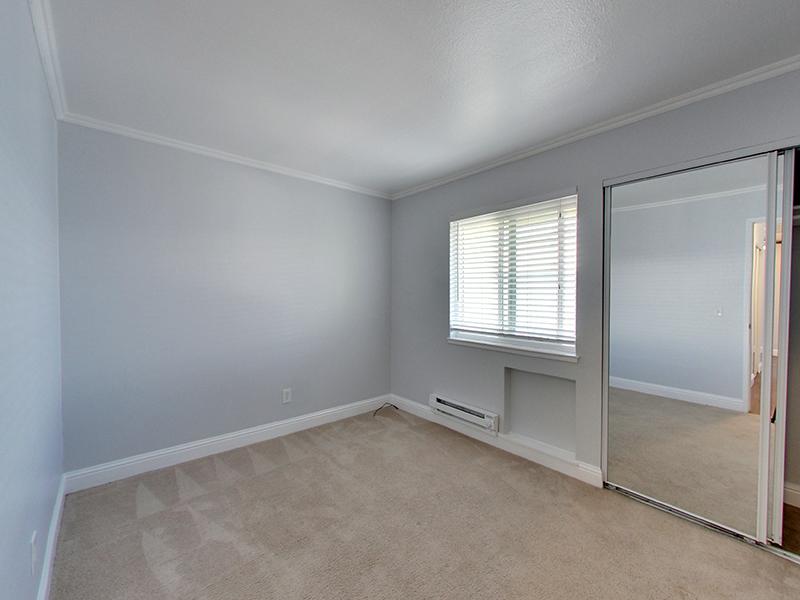Room | Hampshire Apartments in Redwood City, CA
