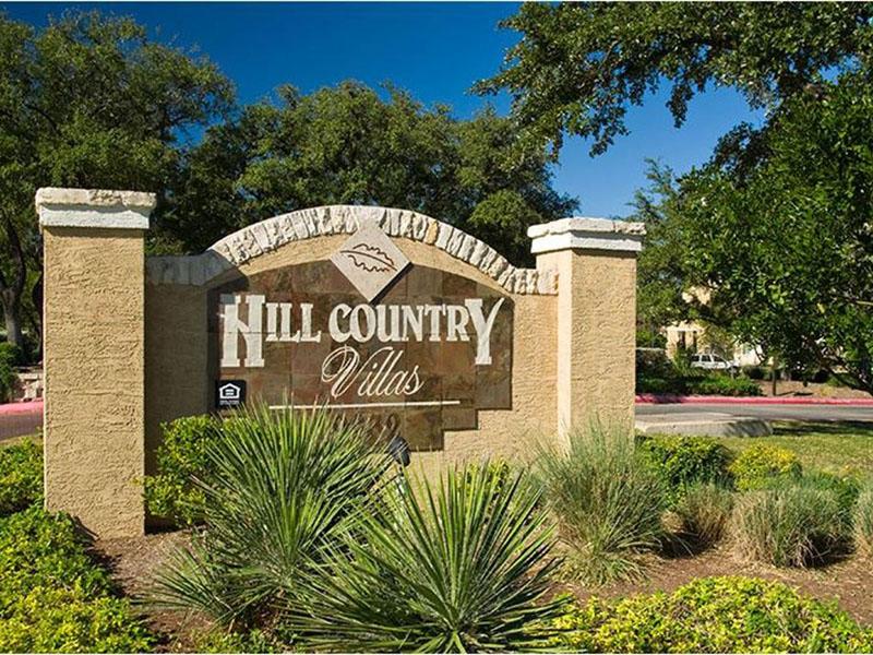 Welcome Sign | Hill Country Villas