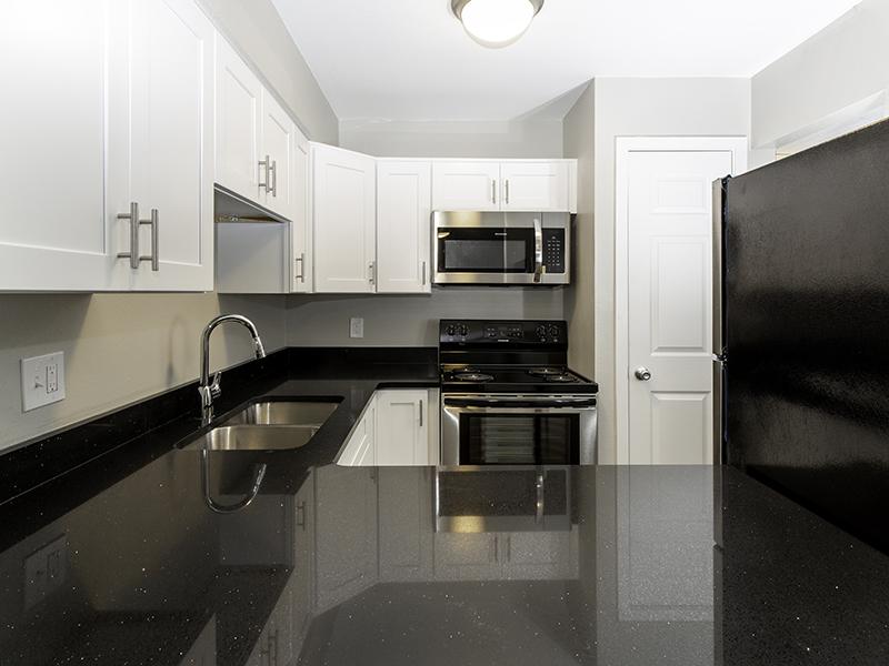 Kitchen | Apartments at Decker Lake
