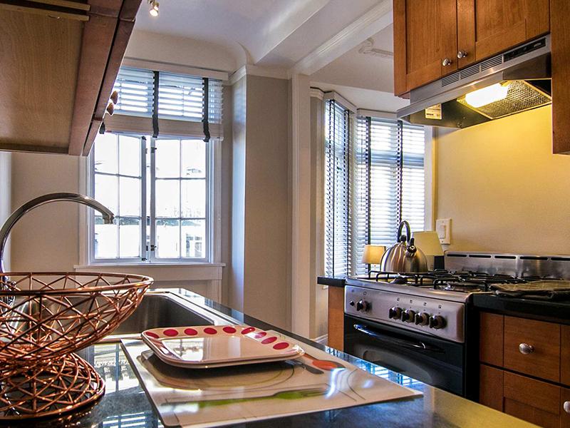 Kitchen | Nob Hill Place in San Francisco