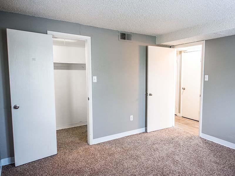Bedroom | Parkwood Plaza