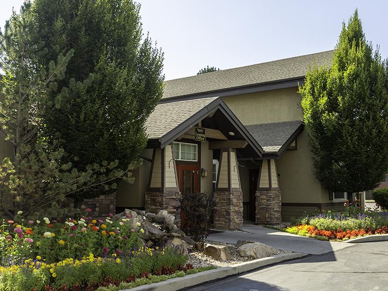 Club House Entry | Seasons at Pebble Creek