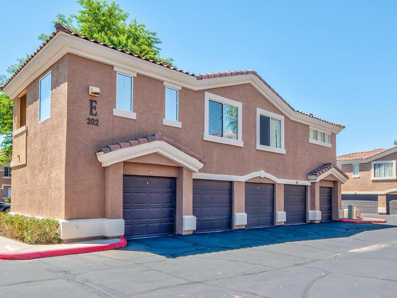 Garages | Remington Ranch