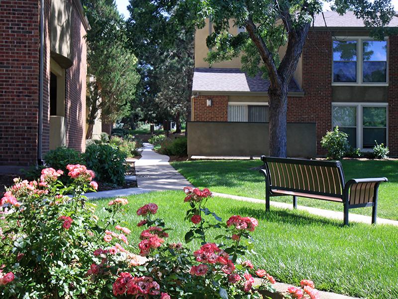 Beautiful Landscaping | 25 Broadmoor Apts in Colorado Springs, CO