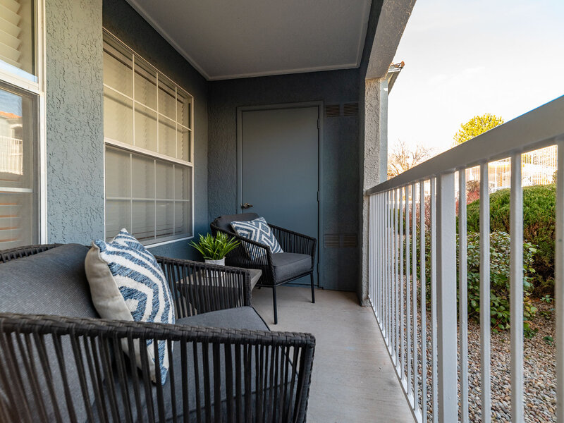 Patio | La Ventana Apartments in Albuquerque, NM