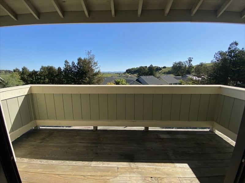 Balcony | McInnis Park
