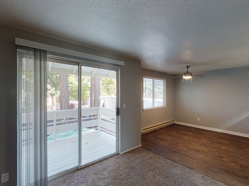 Living Room | Silverwood Apartments in Gresham, OR