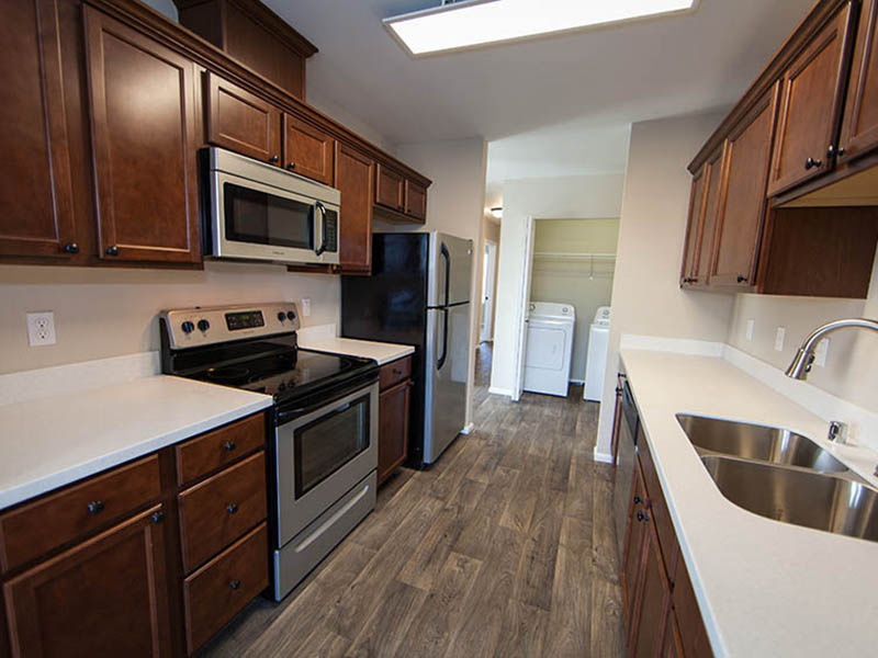 Kitchen | The Outlook Apartments in Graham, WA