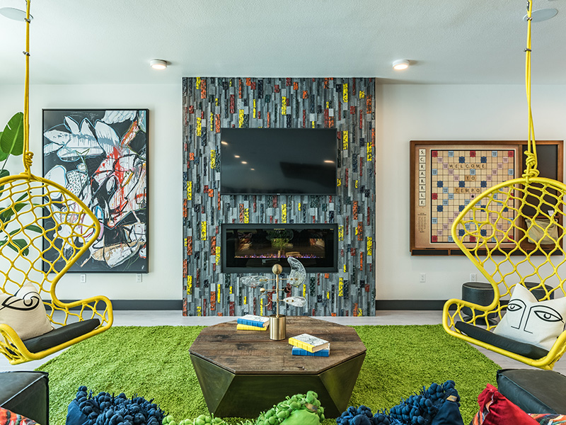 Clubhouse Lounge | Skye at McClintock Station