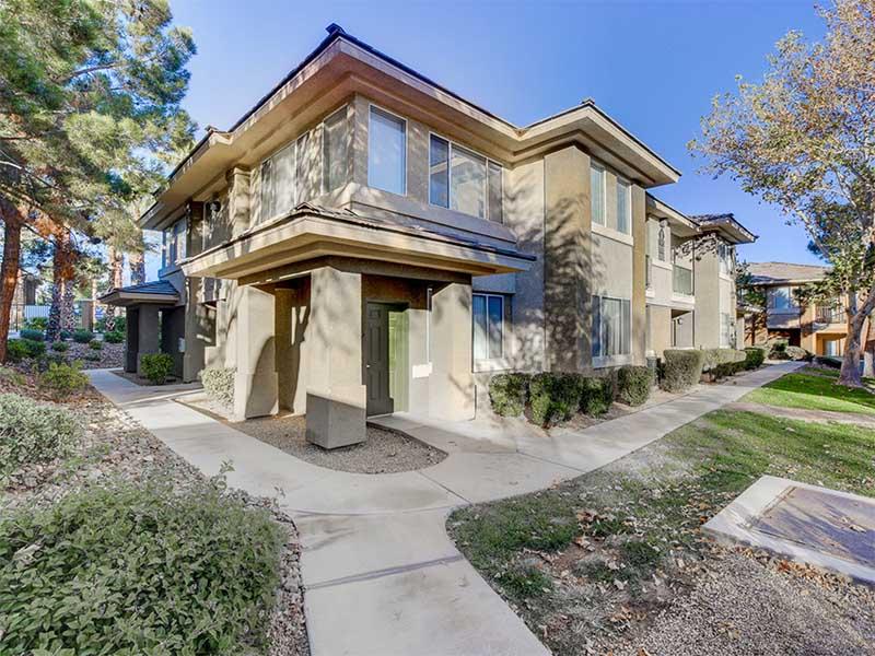 Exterior | St Clair Apartments