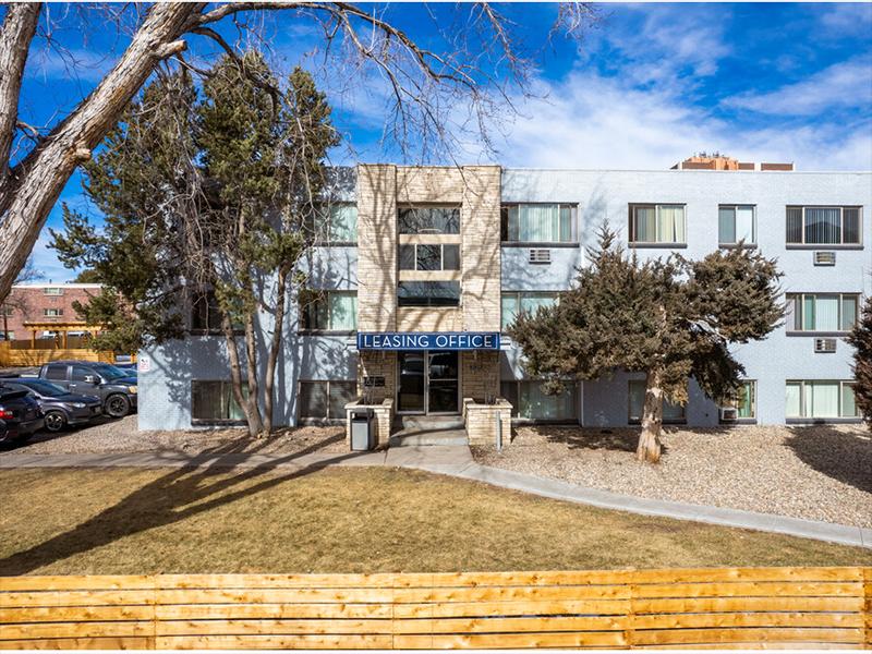 Property Entry | Continental Court Apartments