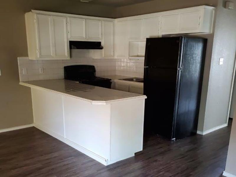 Kitchen | Sugar North Apartments