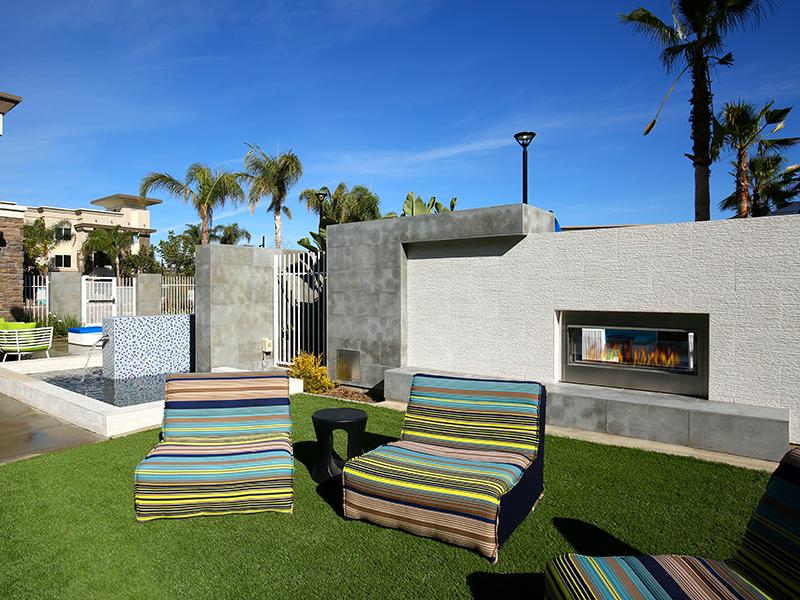 Outdoor Fire Place | Tempo at Riverpark Apts
